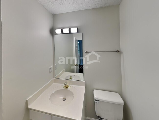 Building Photo - 11538 Laurel View Dr