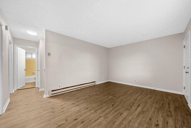 Building Photo - 110 Tandy Dr