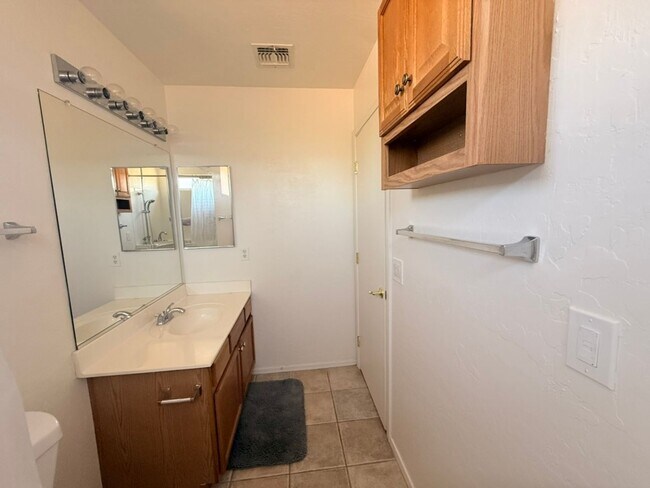 Building Photo - Cul-de-Sac Living | 3 Bed + Bonus Room | Pool + Greenbelt Views