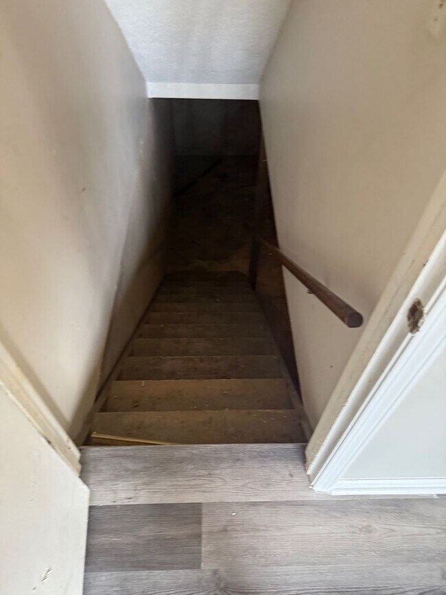 Building Photo - 315 Hawthorne Ct