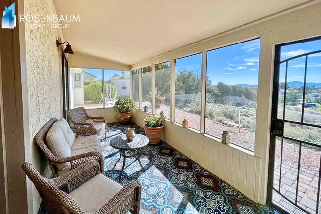 Building Photo - Hilltop 3-beds, 2-baths retreat with Mountain Views in Prescott Country Club!