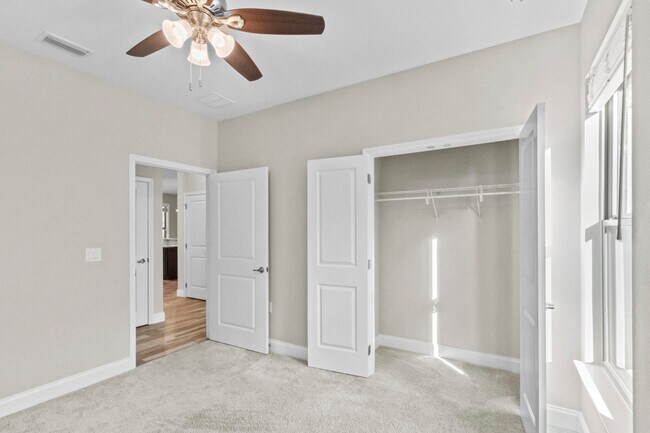 Building Photo - 949 Kenzie Ln