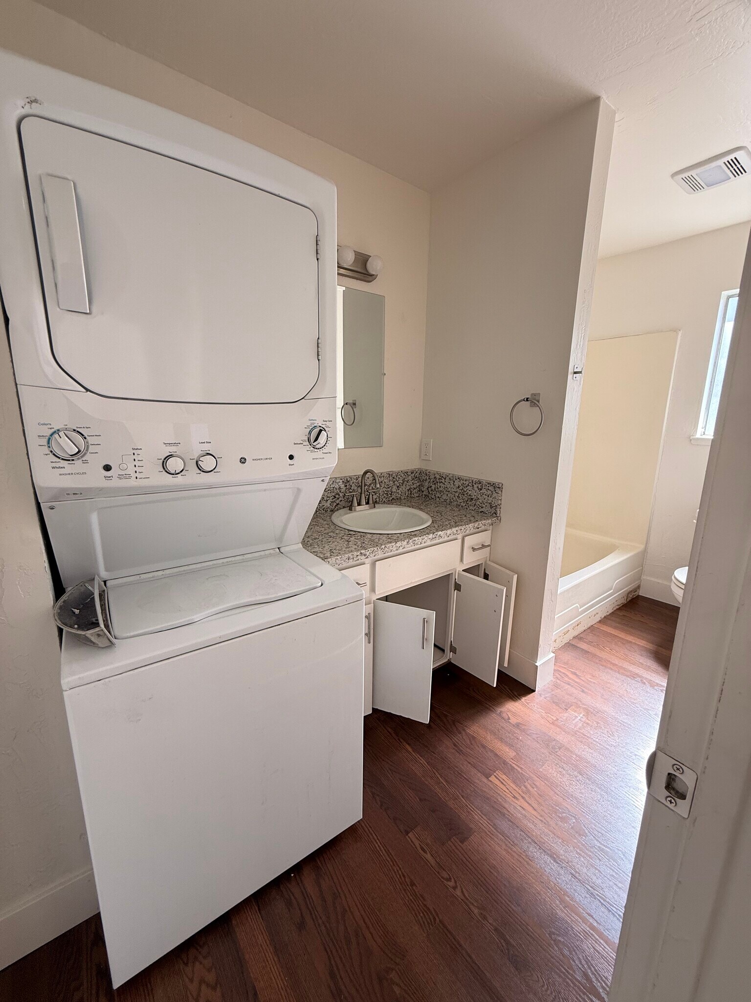 Building Photo - 12 Klondike Ct