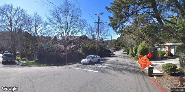 Building Photo - 740 Alto Dr
