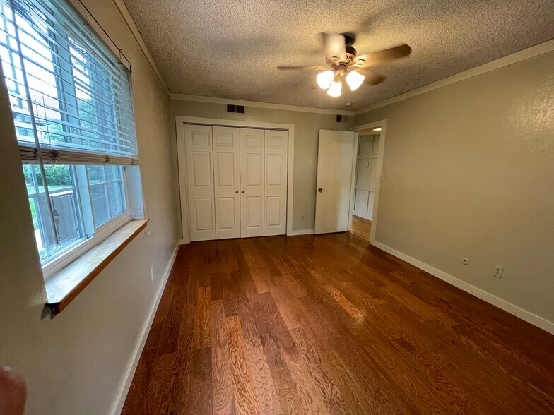 Building Photo - 3250 O'Neal Cir