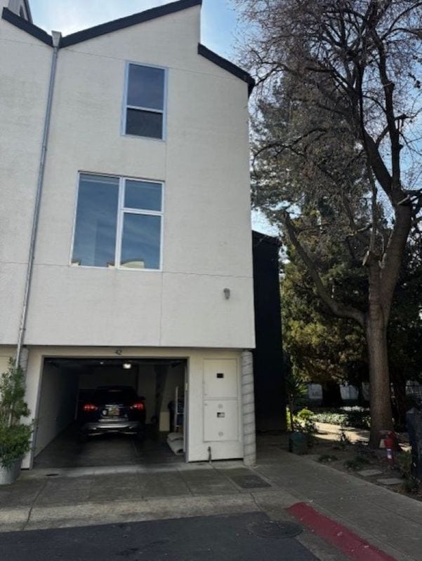 Building Photo - 42 Iron Horse Ln