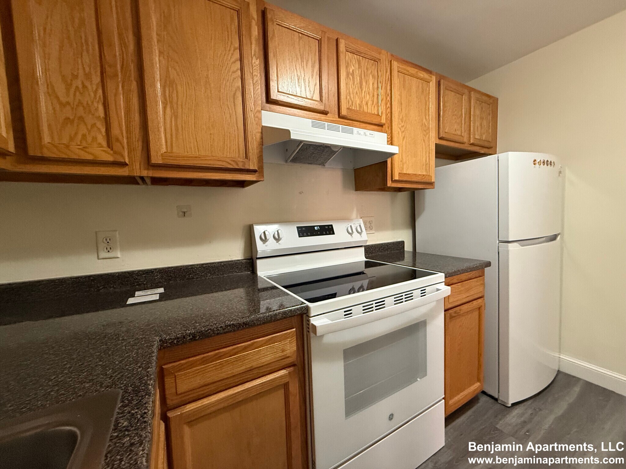 Building Photo - 316 Tappan St