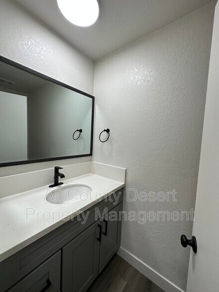 Building Photo - 74621 Shadow Hills Rd