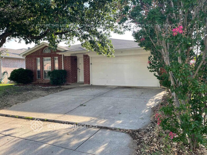 Building Photo - 8037 Iris Cir