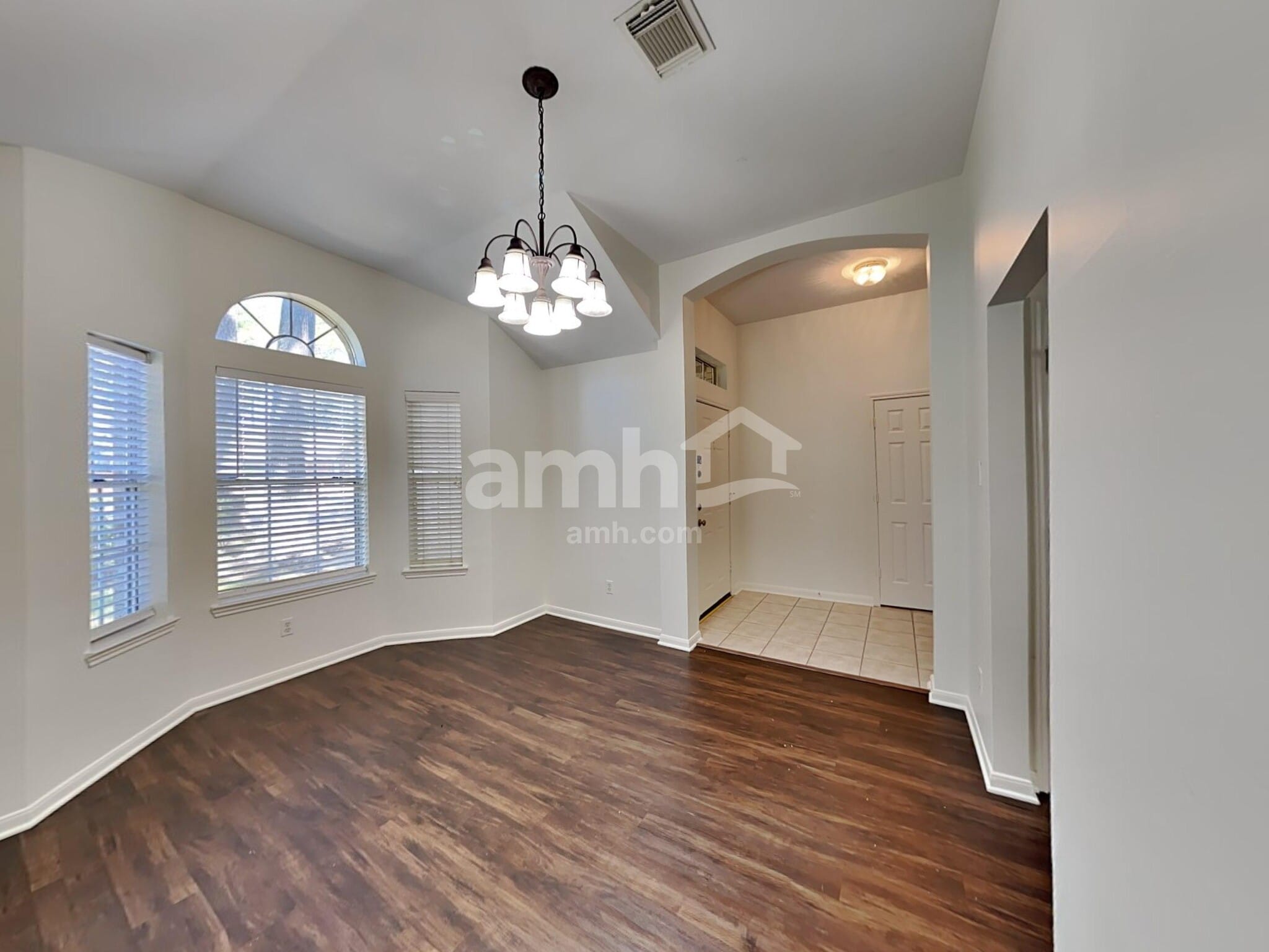 Building Photo - 10467 Twin Circles Dr