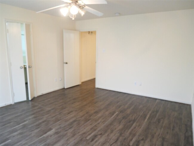 Building Photo - 14915 Aberdeen Meadow Lane