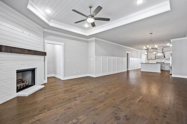 Building Photo - 411 Raleigh Elm Dr