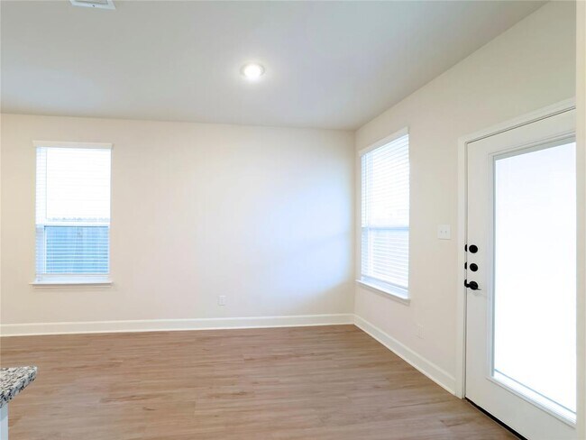 Building Photo - 13837 Enzo Gate