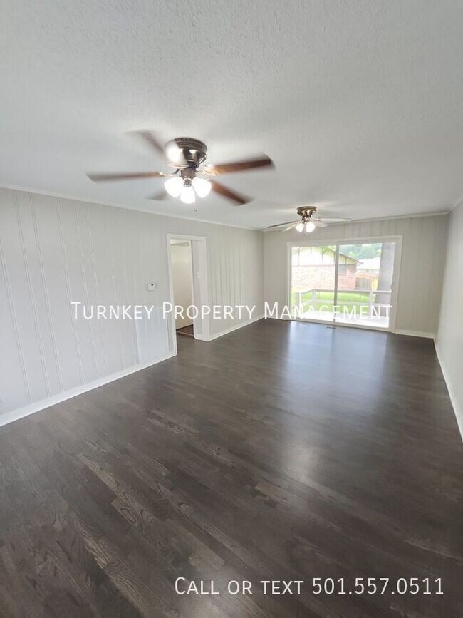 Building Photo - 1303 Overview Dr