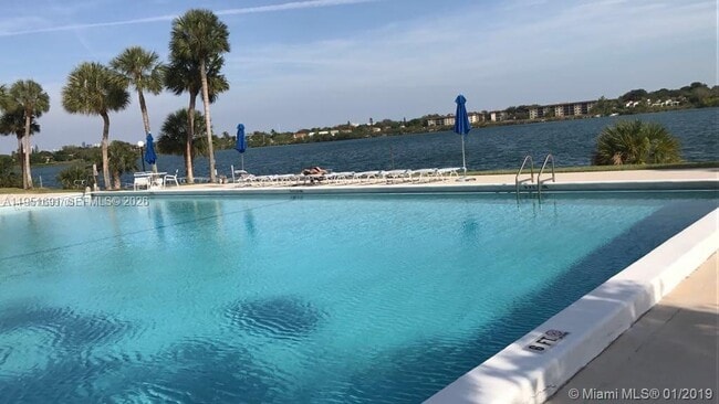 Building Photo - 20840 San Simeon Way