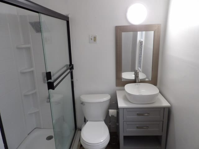 Building Photo - 65 Deerfield Ave