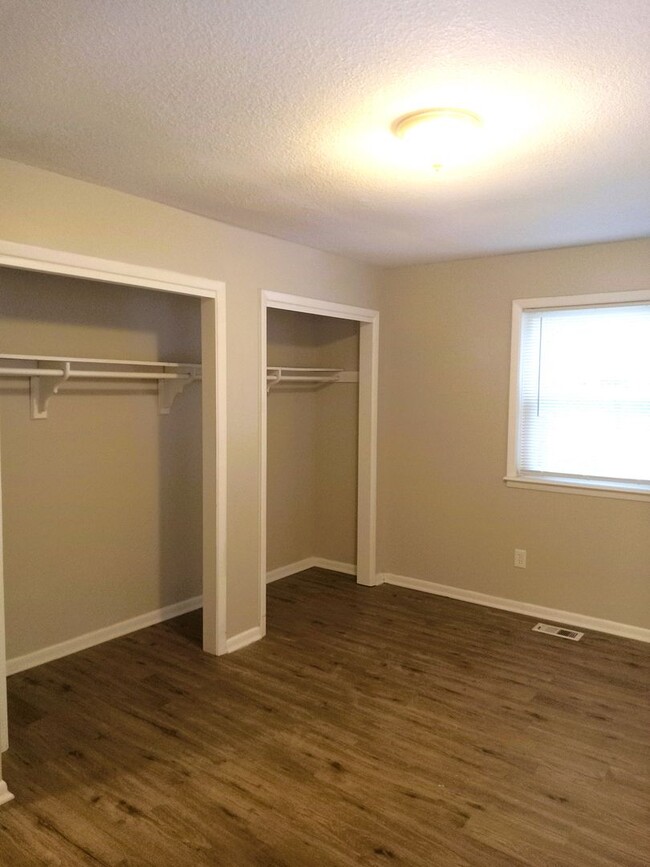 Building Photo - Darling Home in Bel Aire - Finished Baseme...