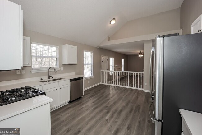 Building Photo - 426 Pecan Wood Cir