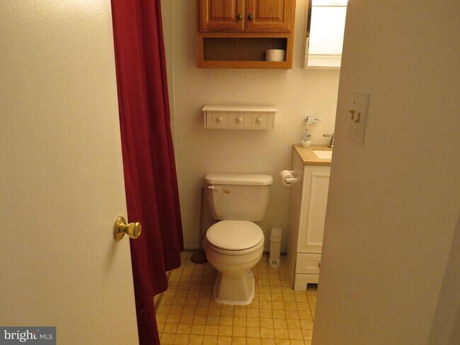 Building Photo - 1513 Wampanoag Dr