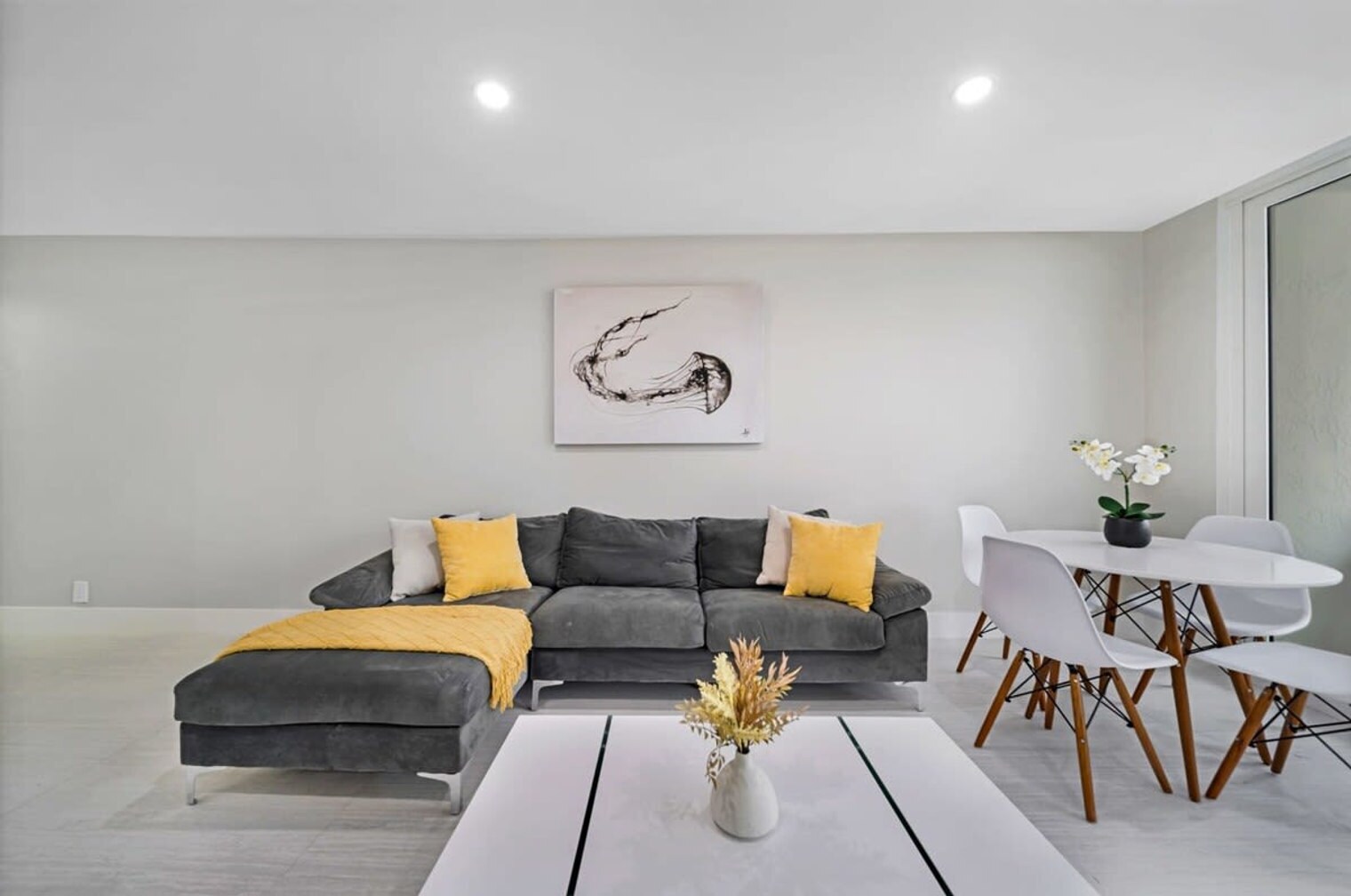 Building Photo - 1717 N Bayshore Dr