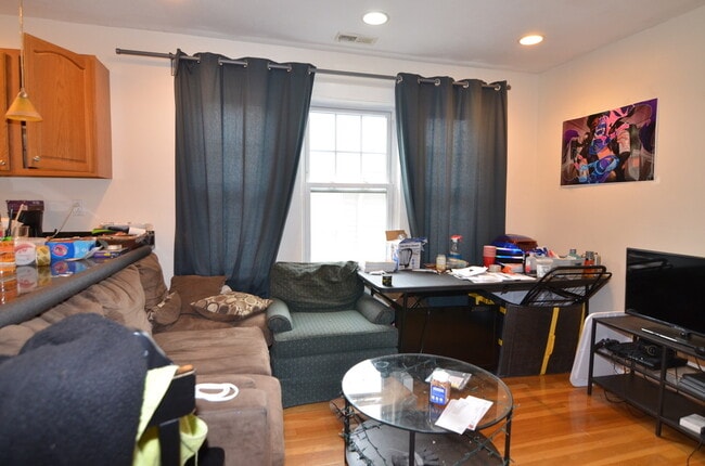 Building Photo - 236 Parker Hill Ave