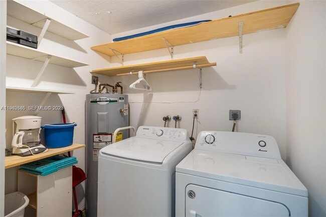 Building Photo - 107 SE 5th St