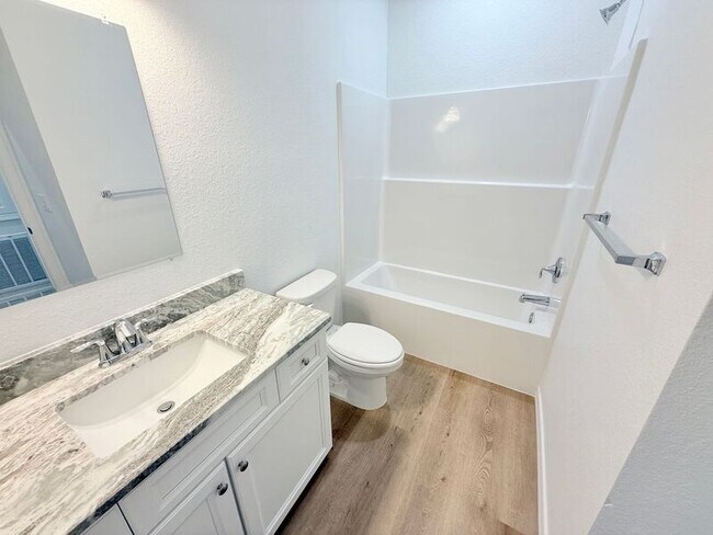 Building Photo - 3359 Country Ln