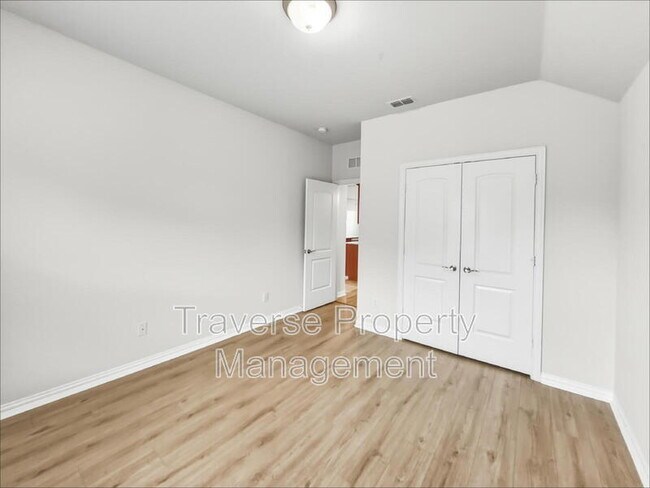 Building Photo - 8120 Charford Dr