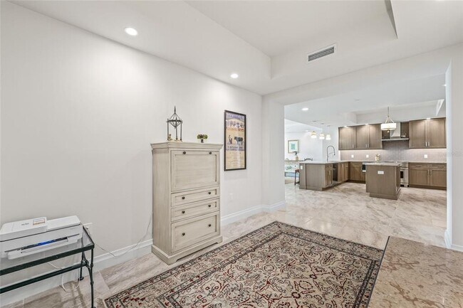 Building Photo - 795 Collany Rd