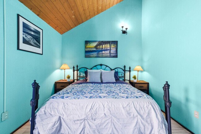 Building Photo - 731 Seacoast Dr