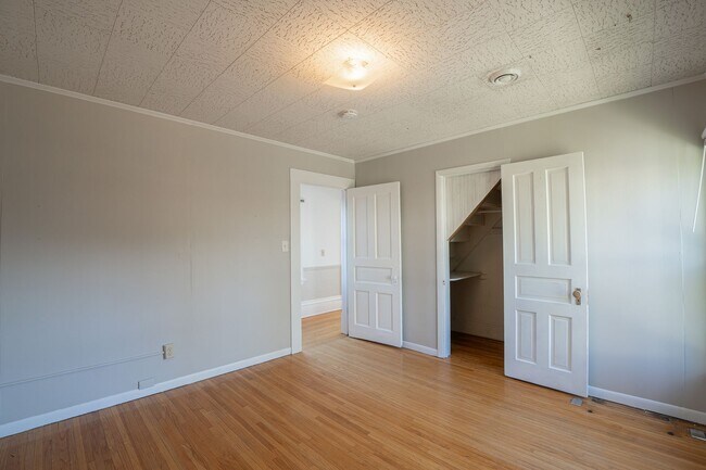 Building Photo - 751 Jenifer St