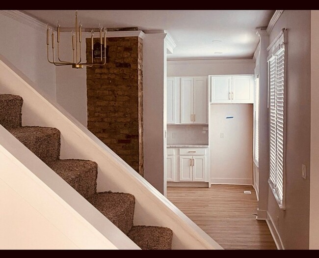 Building Photo - Renovated Home with 1st floor Study or Add...