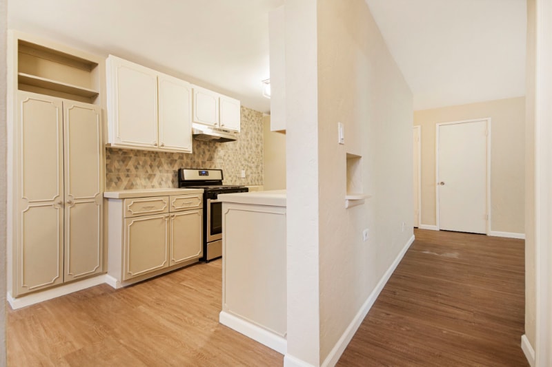 Building Photo - 1375 N Williams St