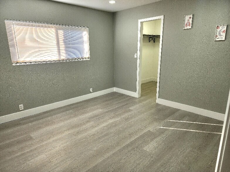 Building Photo - 606 Hermitage St