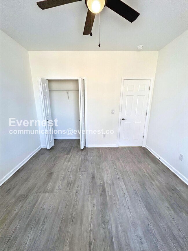 Building Photo - 1372 Robins Nest Drive