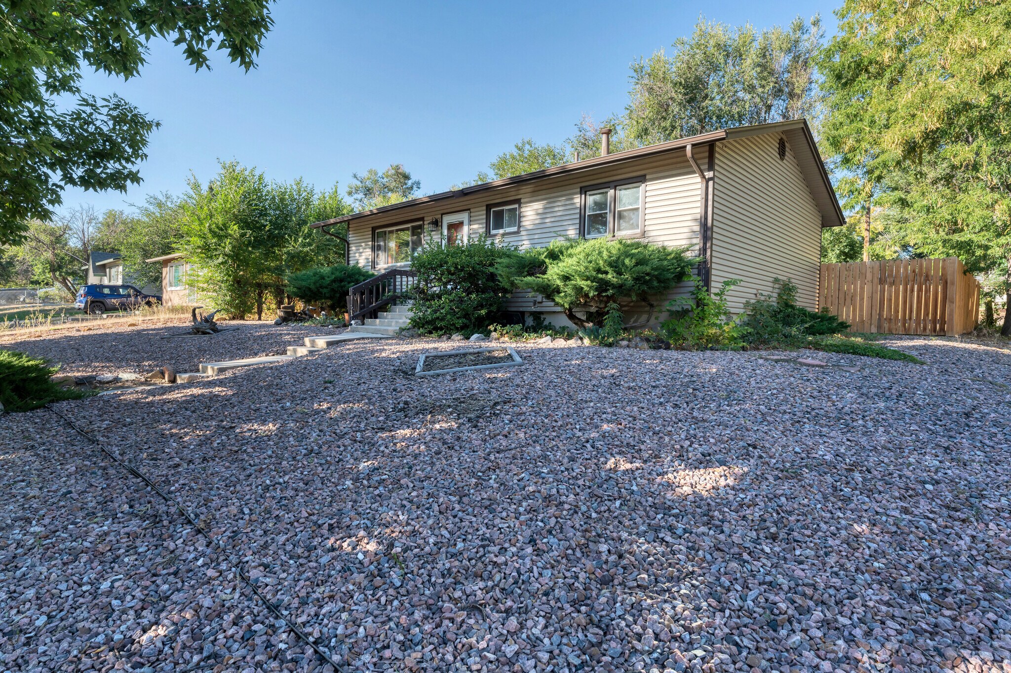 Building Photo - 2628 Green Ridge Dr