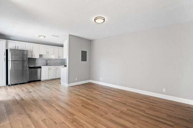 Building Photo - 1781 N Congress Ave