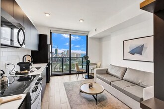 Building Photo - 398 NE 5th St