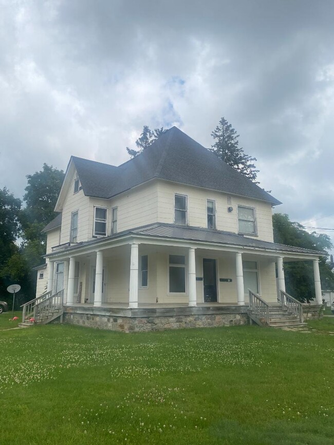 Building Photo - 138 W Mitchell St