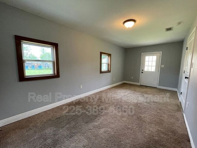 Building Photo - 1340 Bellonia Dr