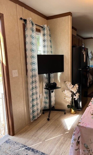 Building Photo - 8429 SE 68th Ct