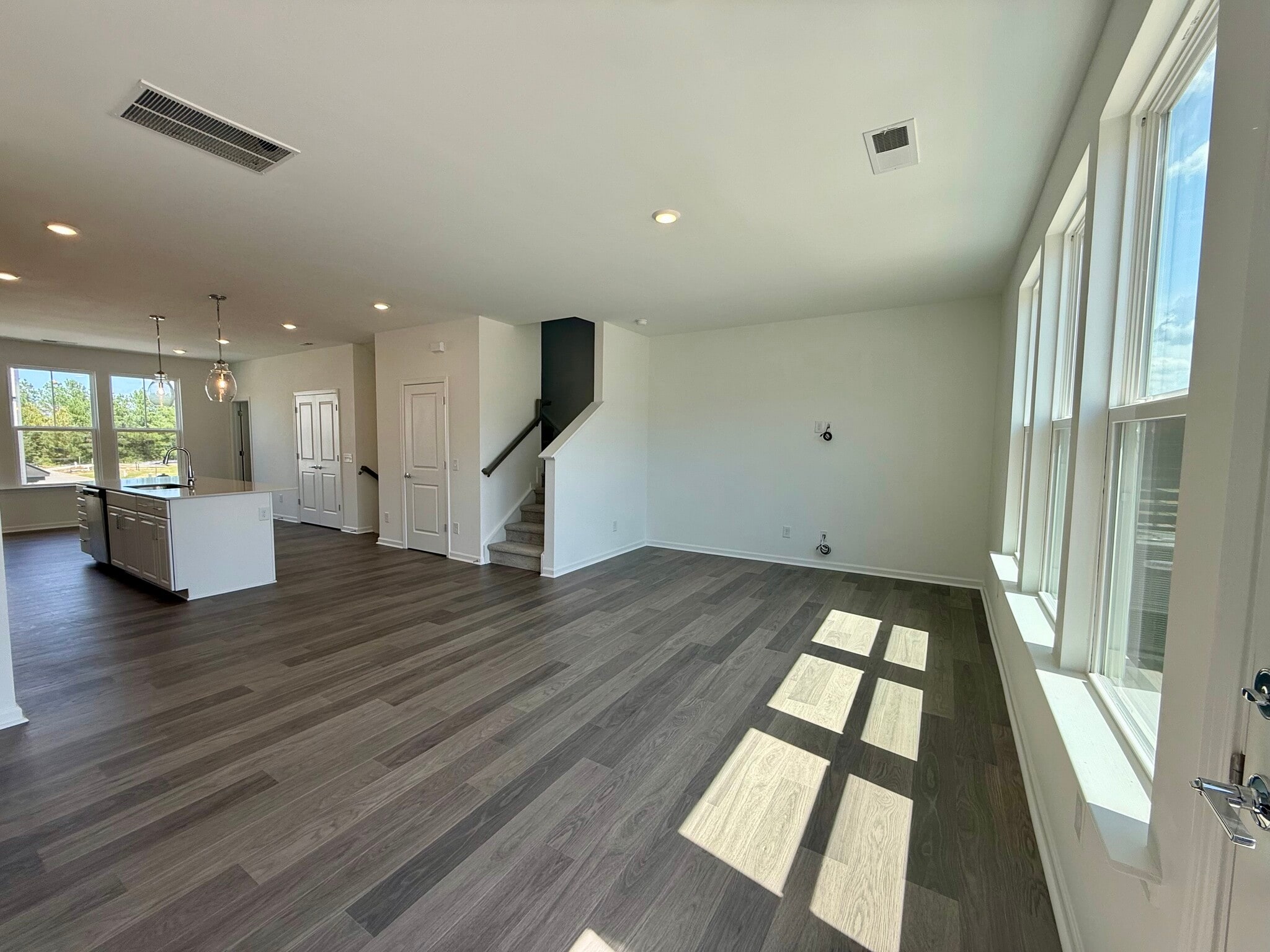 Living Room - 414 Silver Star Blvd