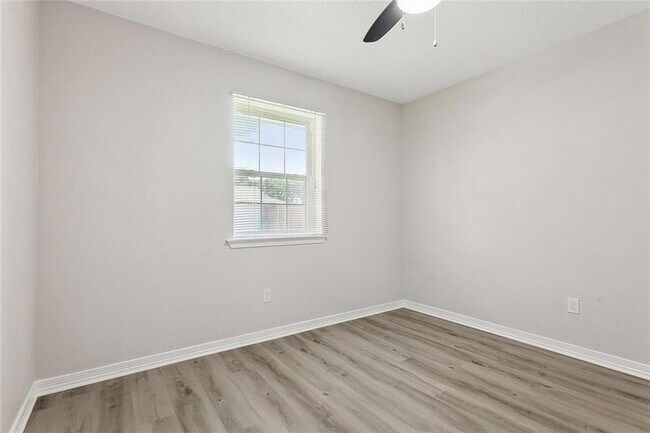 Building Photo - 1101 Field Ave