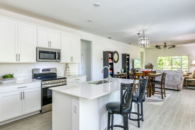 Building Photo - Beautiful 2 Bedroom, 2 Bathroom Home in St. Augustine Lakes
