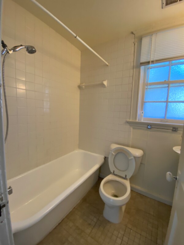 Building Photo - 6401 Alamo Ave