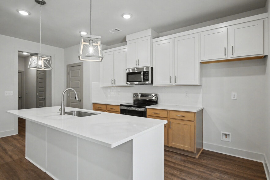 Building Photo - 4237 Fern River Trl