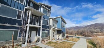 Building Photo - 1096 N 1840 W