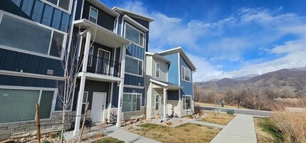 Building Photo - 1096 N 1840 W