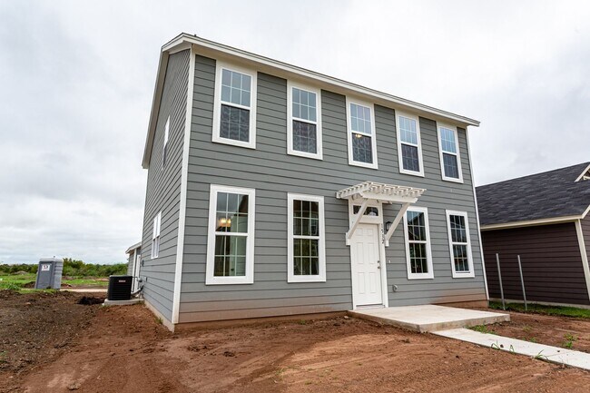 Building Photo - Bright & Airy 3 Bedroom, 2.5 Bathroom Home – Two Stories of Comfort