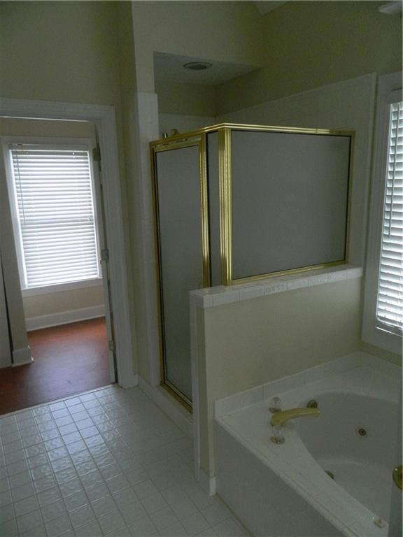 Building Photo - 4780 Summerset Ln
